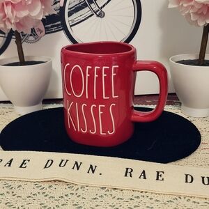 New Rae Dunn Coffee Kisses Mug